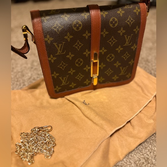 Louis Vuitton Handbags - Vintage LV Monogram Shoulder Bag Rare!